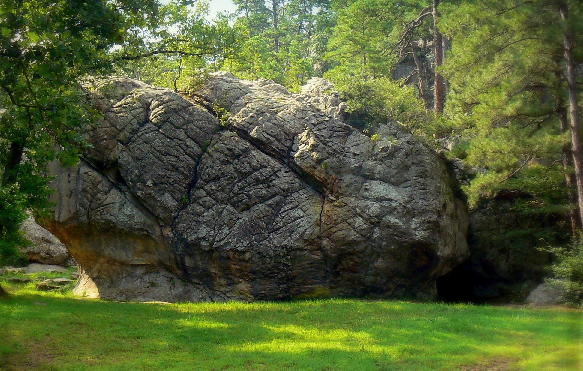 Robbers_Cave_Trailhead Robbers_Cave_Trailhead